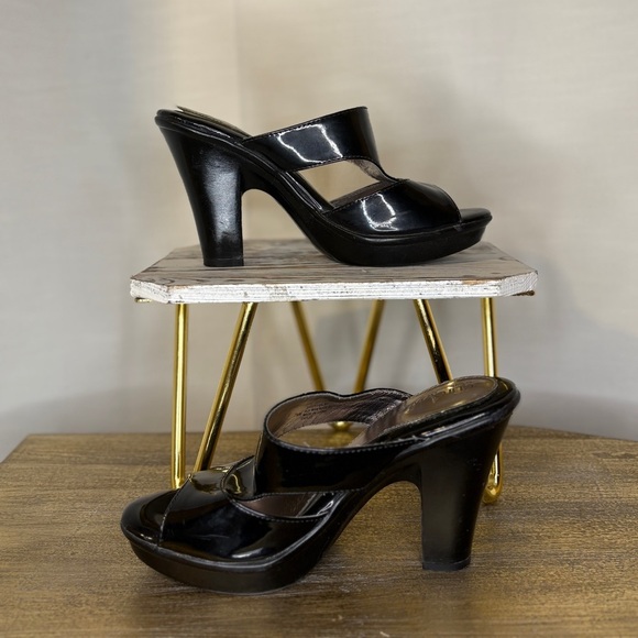 Euro soft by sofft Elegant Black Women's Heeled Mules Size 7.5 - Picture 1 of 6
